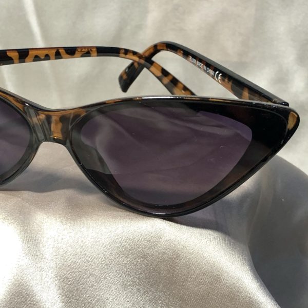 leopard print sunglasses,